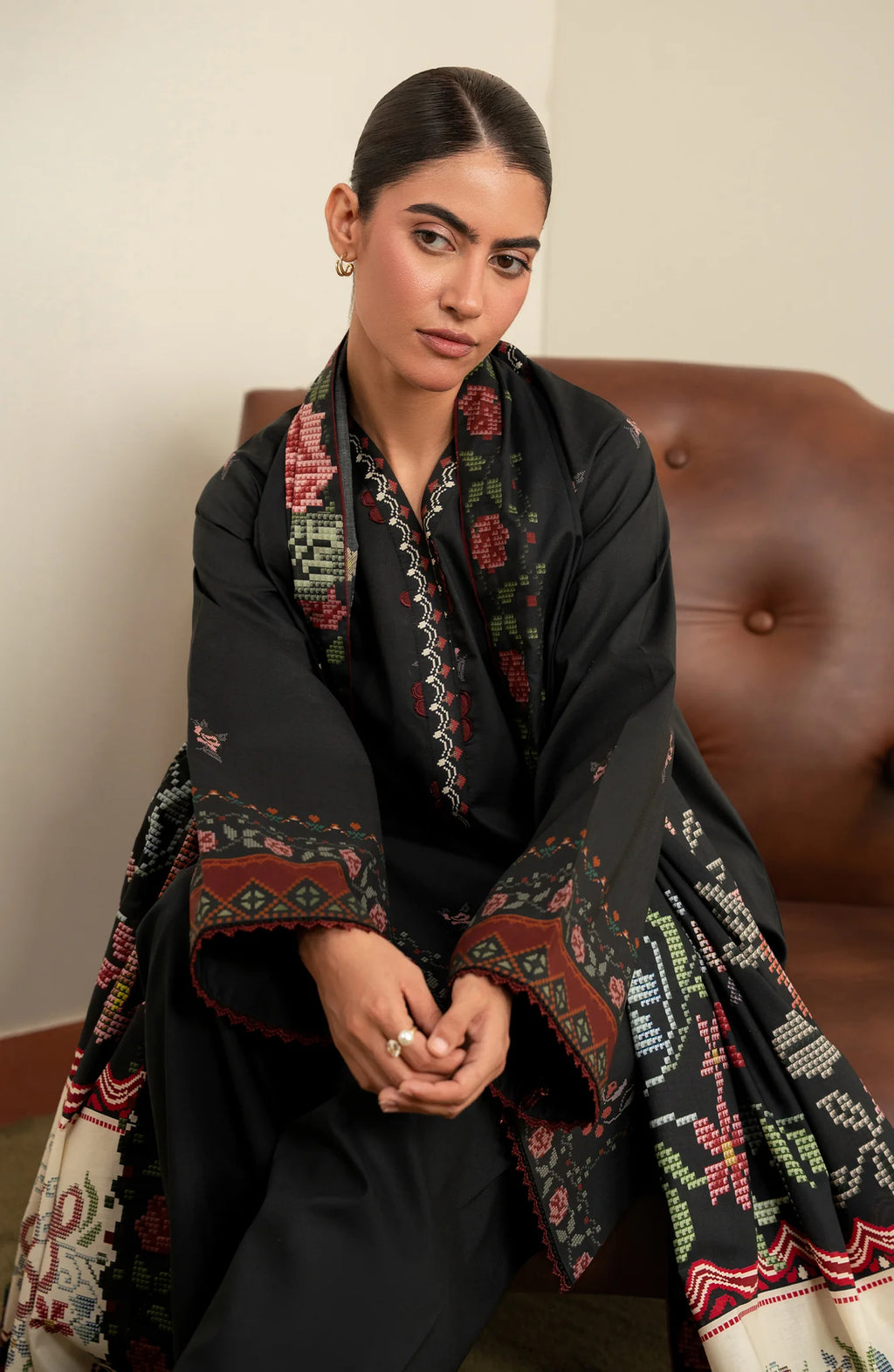 SERAN ESSENTIALS 26  D-08
