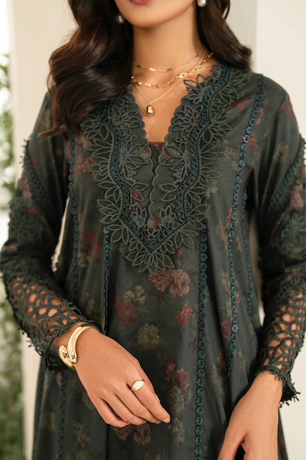 IZNIK FESTIVE IFE-08