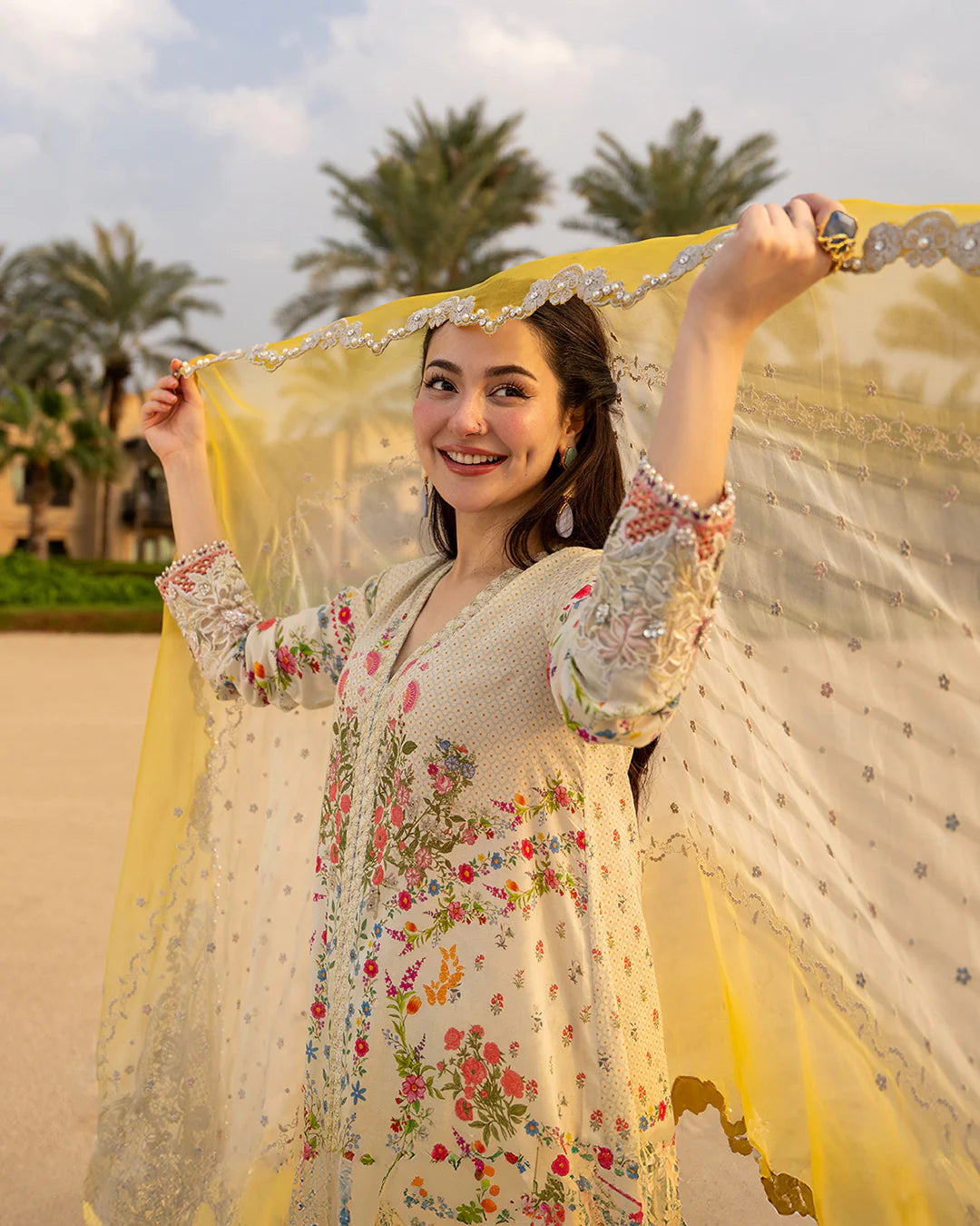 FAIZA SAQLAIN AYA LUXURY ARTA