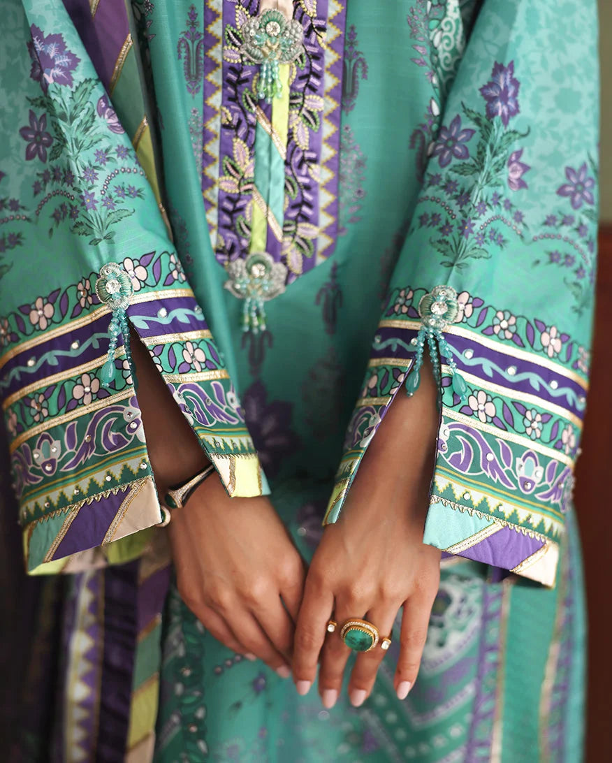 MUSHQ HEMLINE NIRVANA MAIN CHARACTER