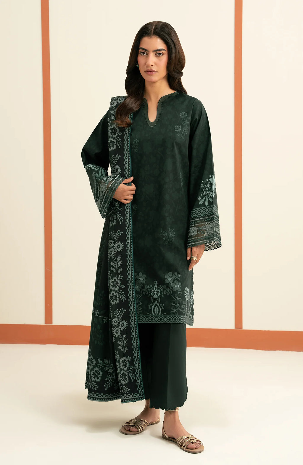 SERAN ESSENTIALS 26  D-05