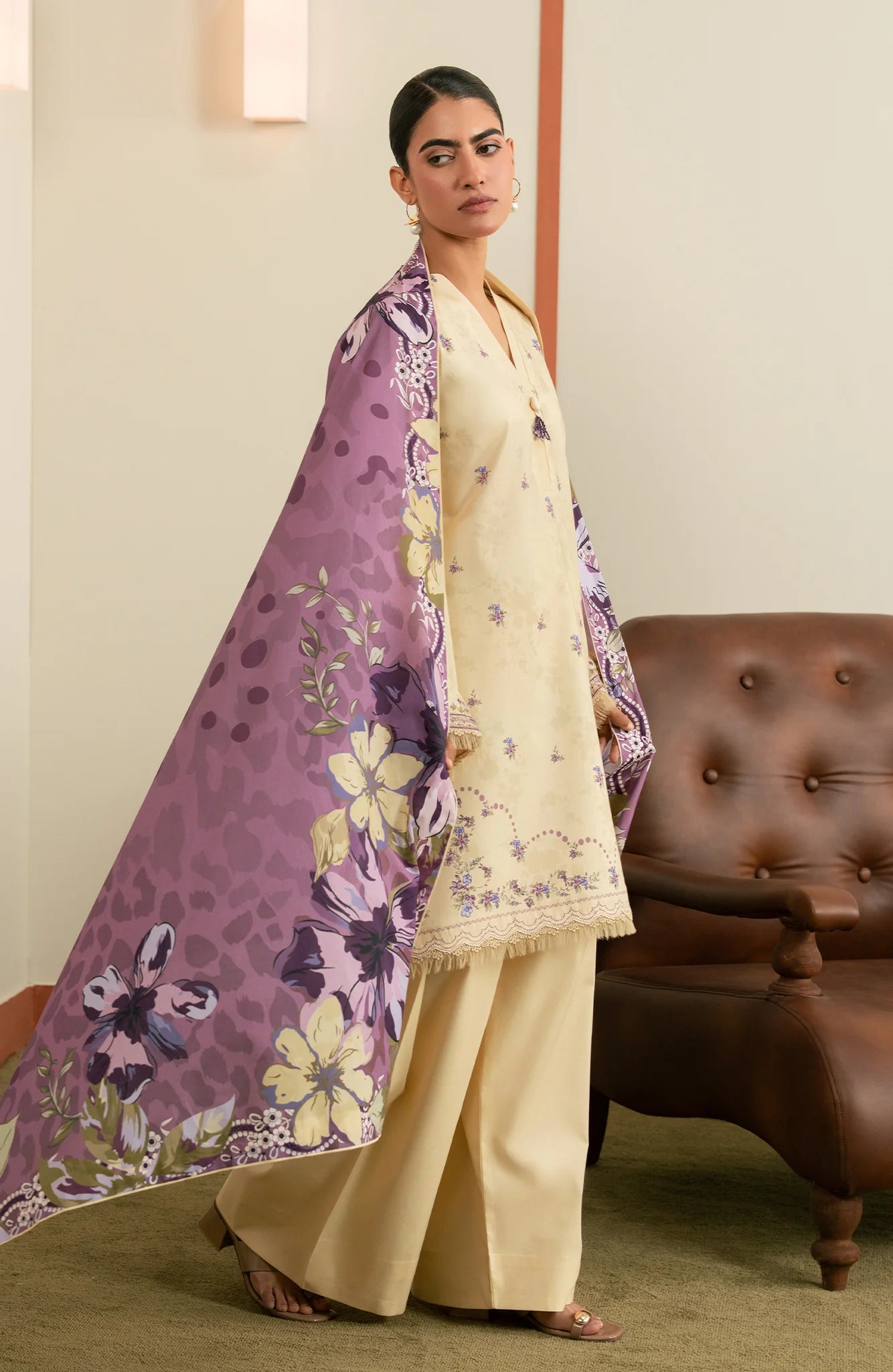 SERAN ESSENTIALS 26  D-02