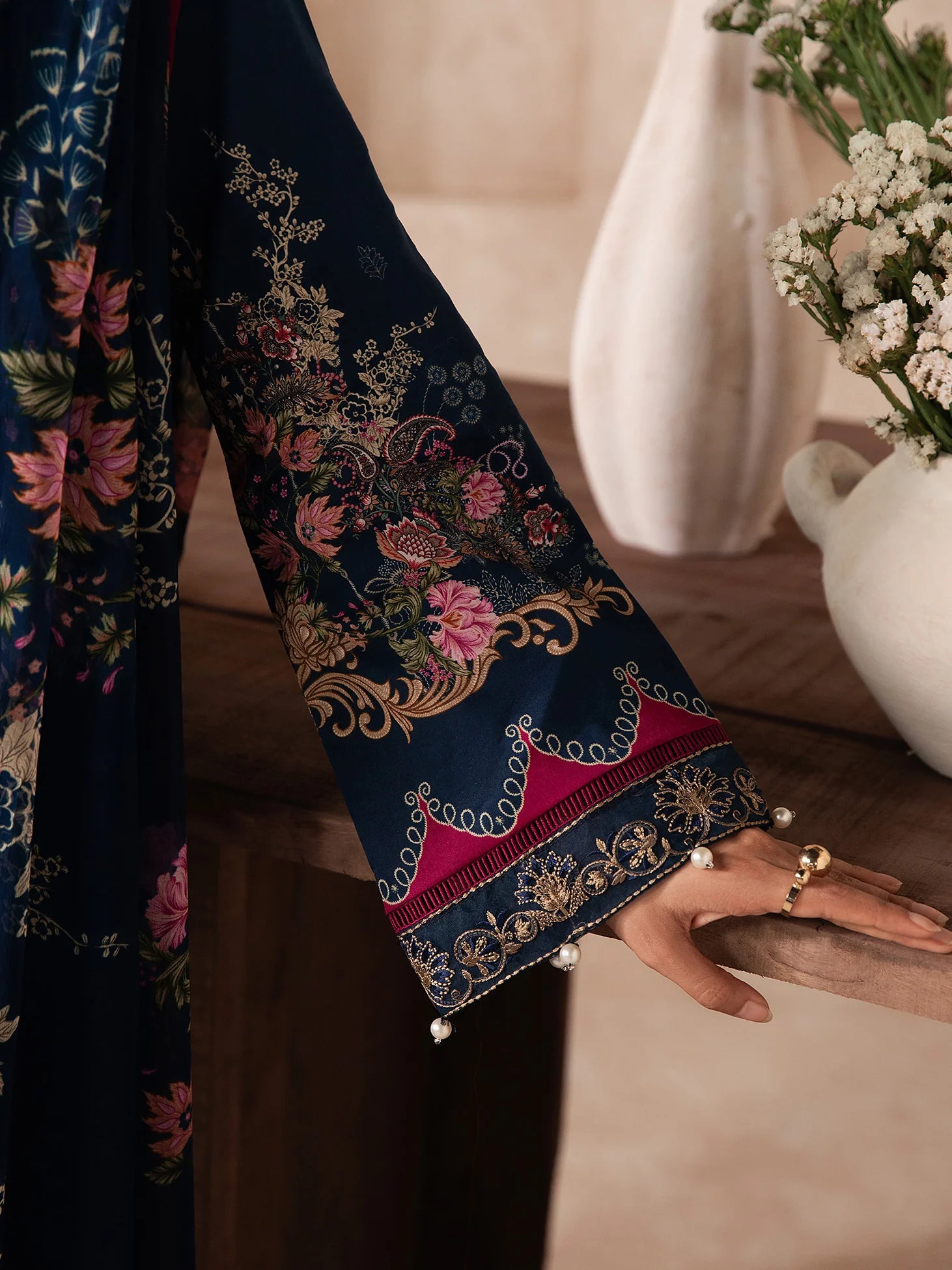 GULAAL SYRA LAWN ALUXE