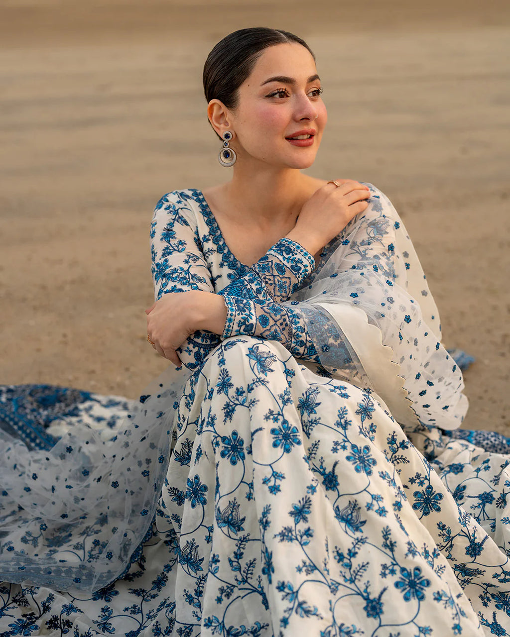 FAIZA SAQLAIN AYA LUXURY JEHONA