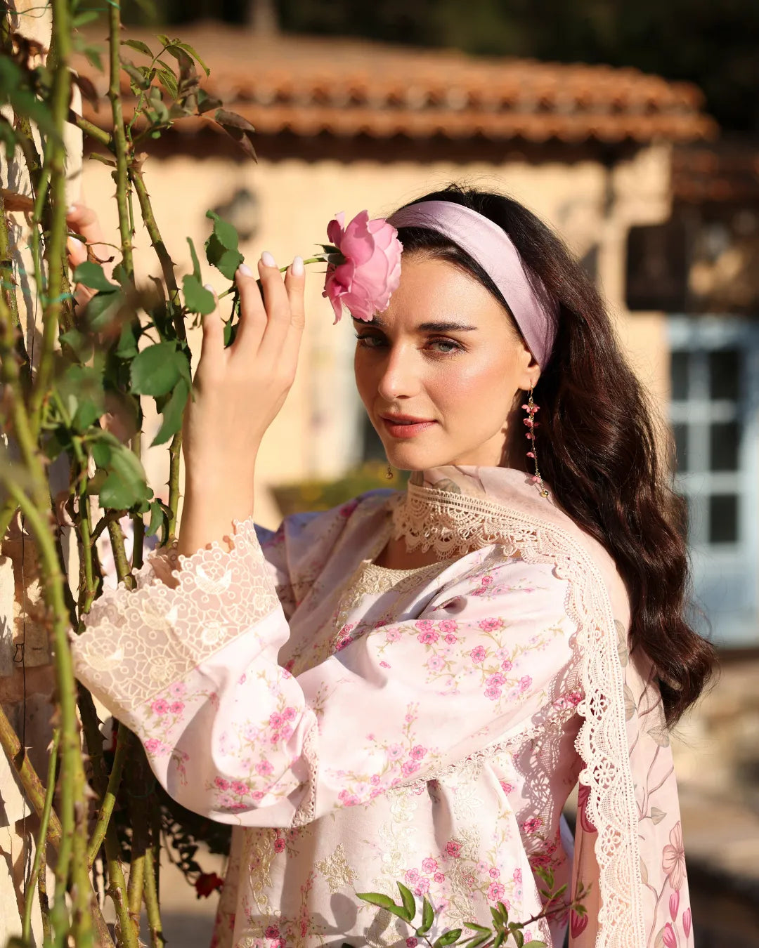 AYLLEEN NAQSH NIGARISH