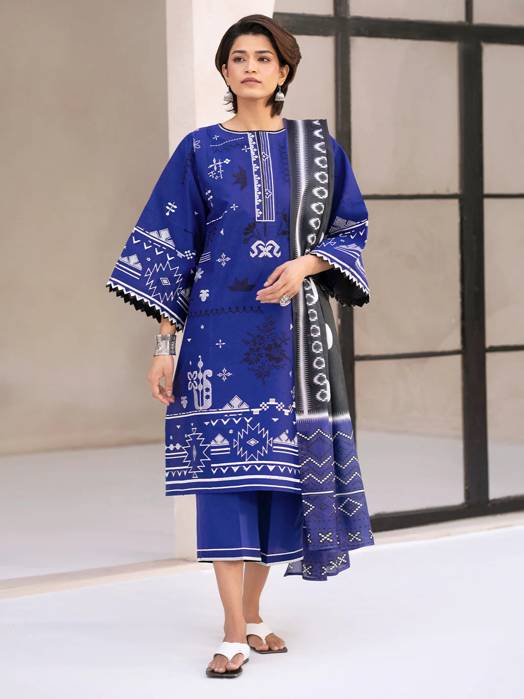 BIN ILAYS AAINA LAWN D-81A