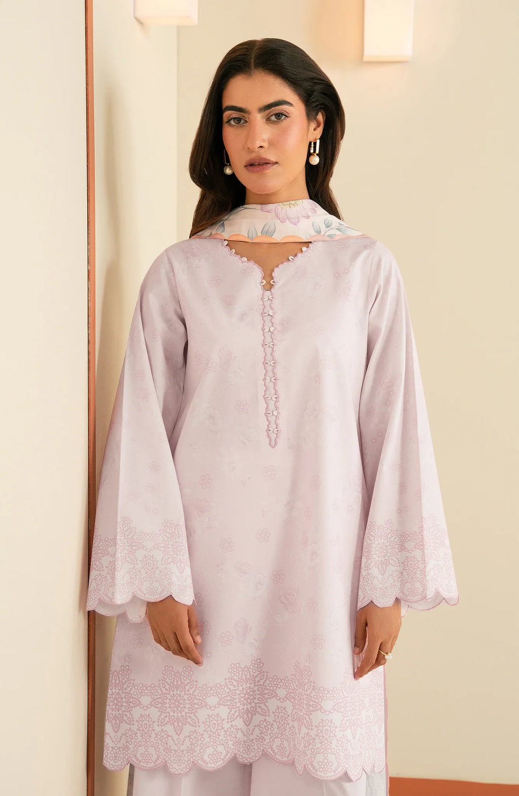 SERAN ESSENTIALS 26  D-07