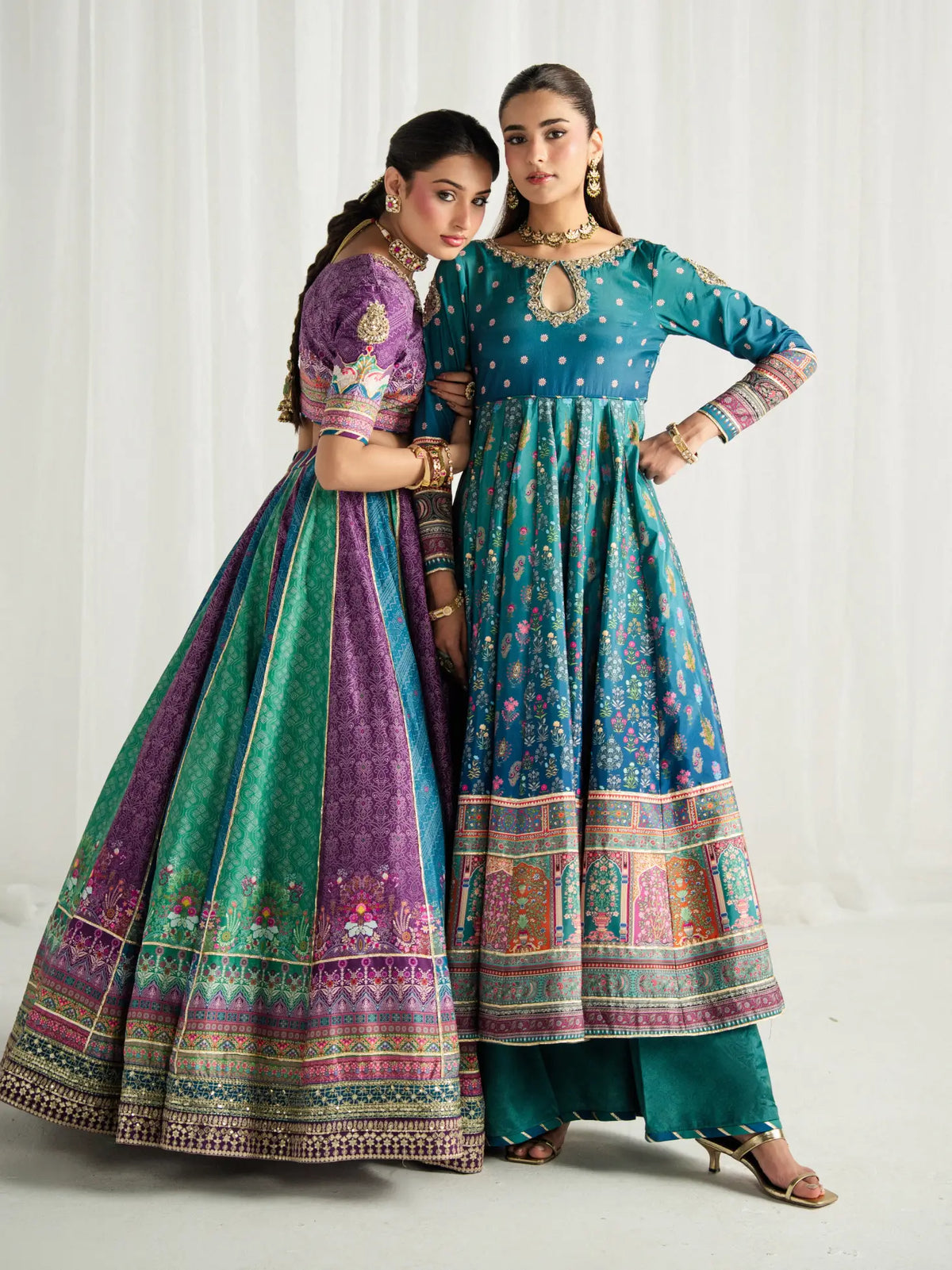 GULAAL AIRA AZURE