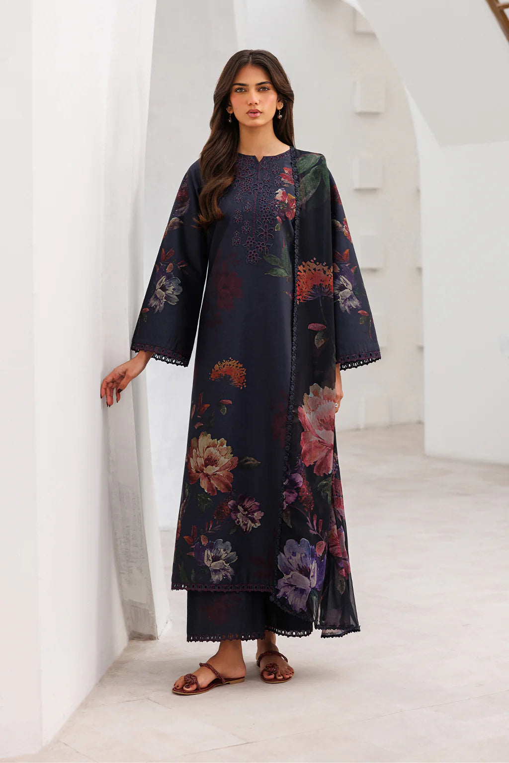IZNIK EXCLUSIVE LAWN UE-645