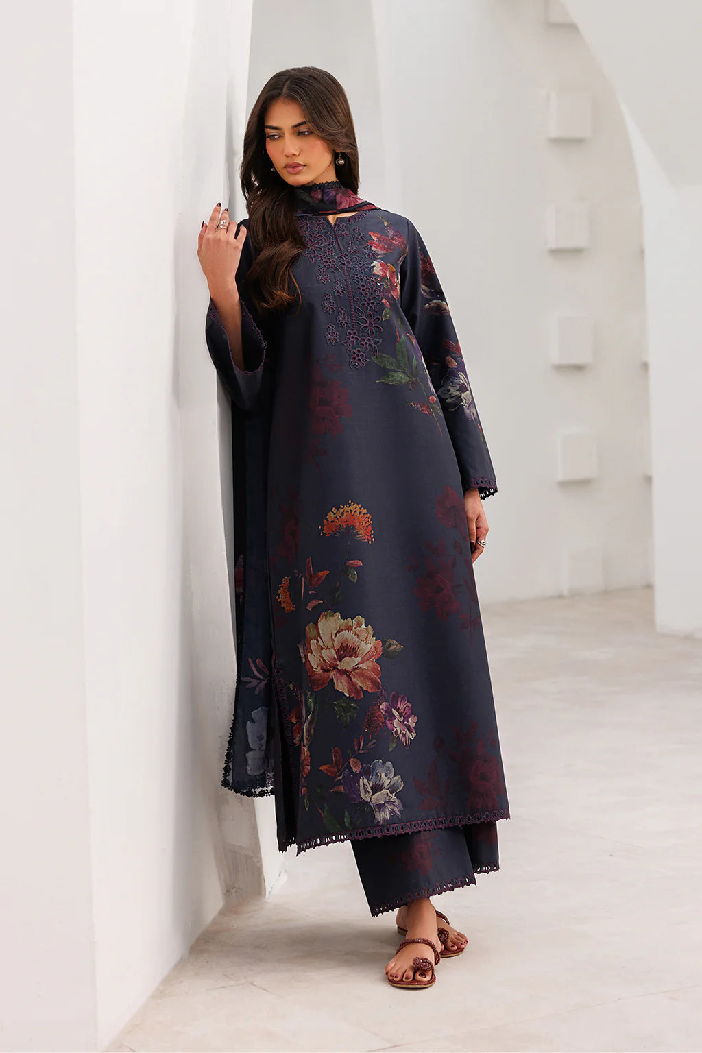 IZNIK EXCLUSIVE LAWN UE-645