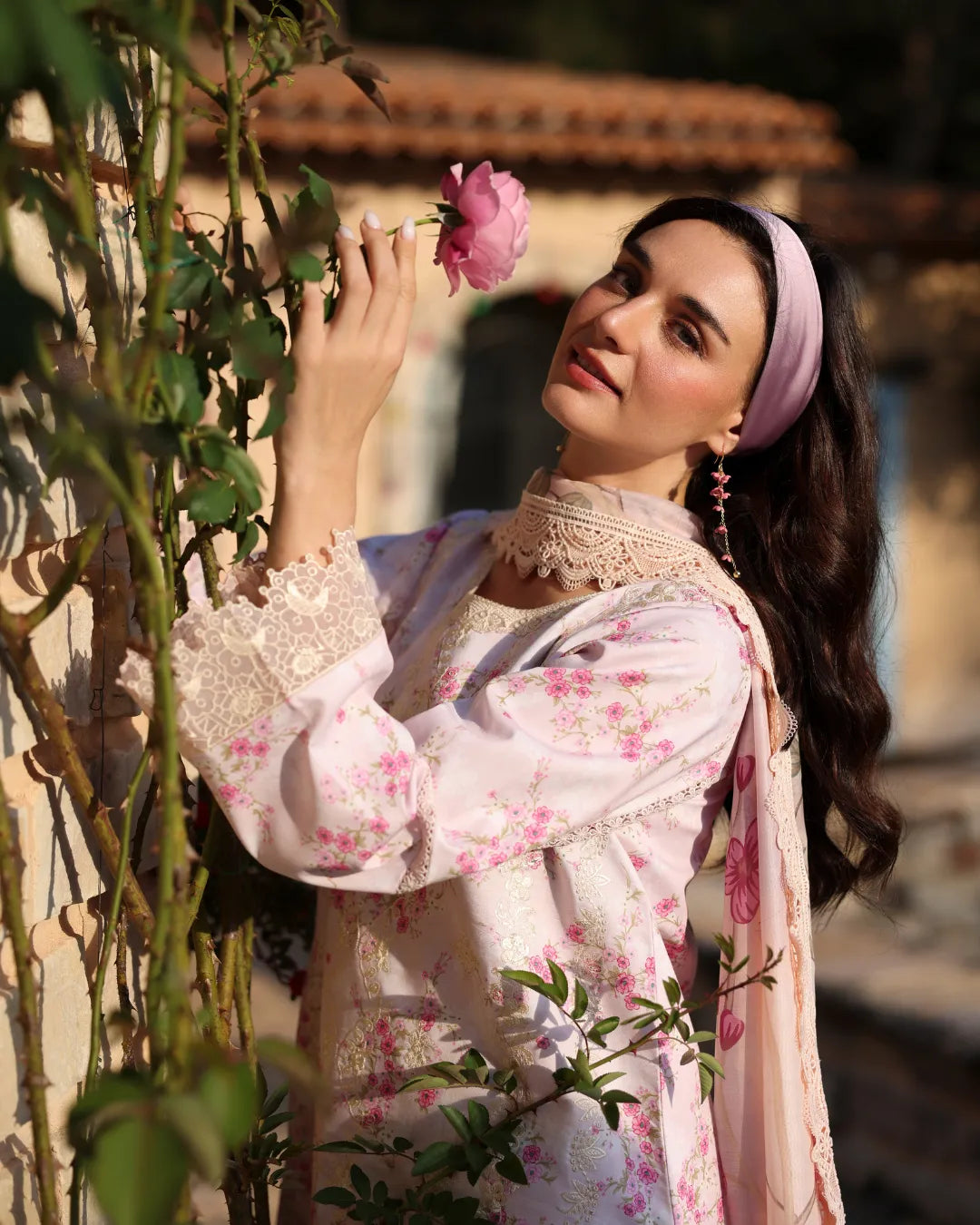 AYLLEEN NAQSH NIGARISH