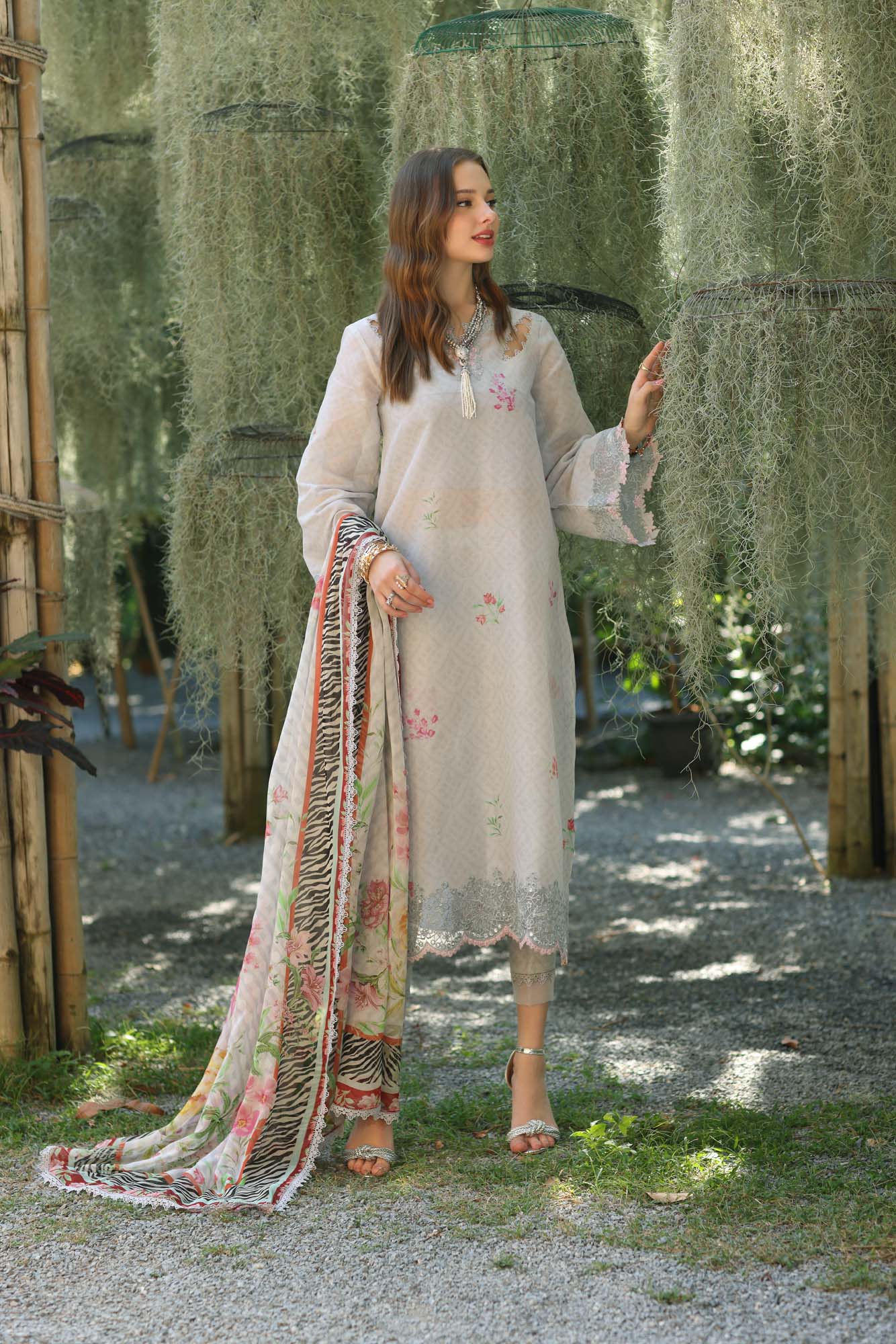 NOOR LUXE PRINTEDKARI D-10A