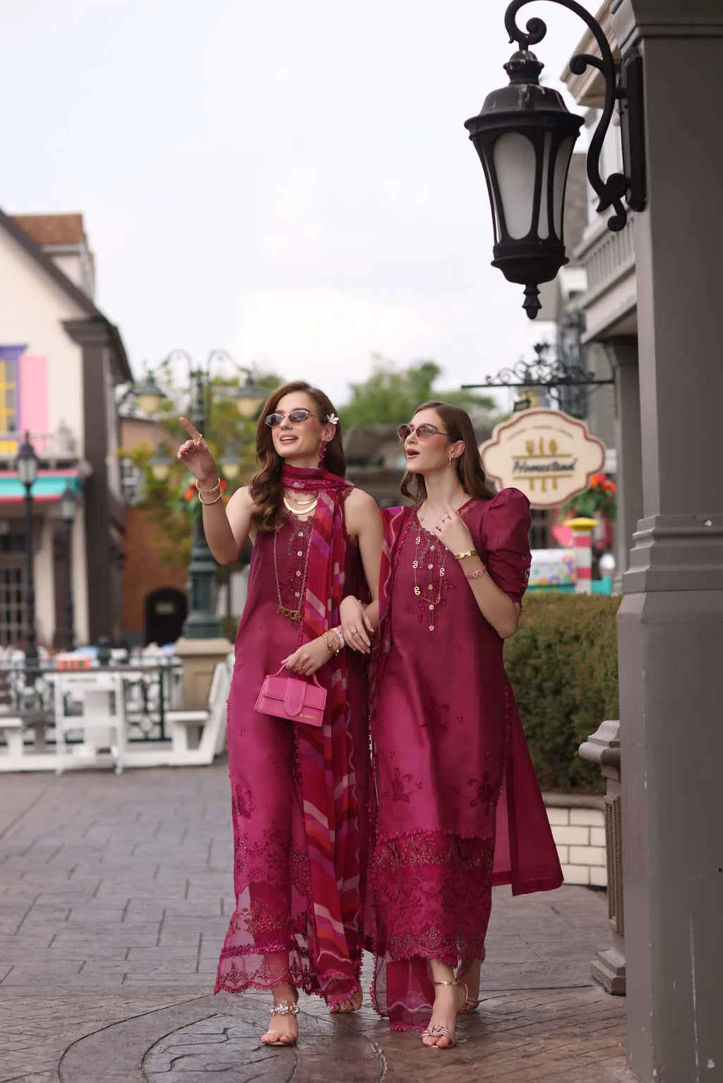 NOOR EID LUXE CHIKANKARI D-09