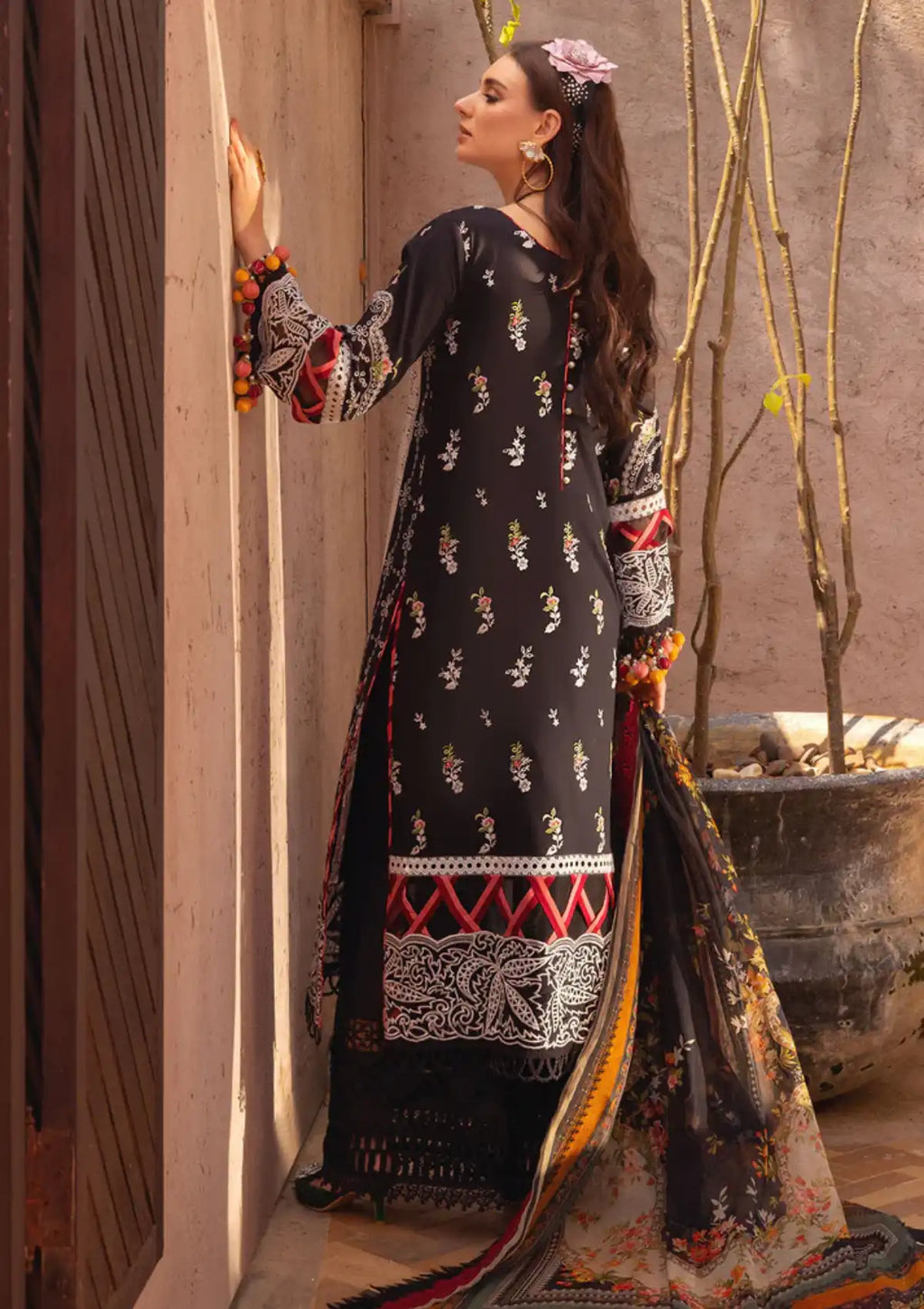 AYLA ANNUS ABRAR