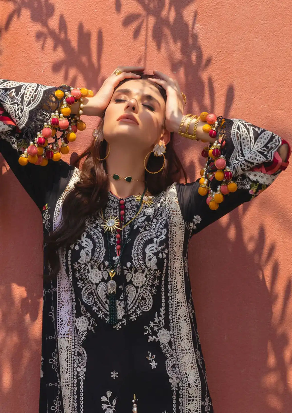 AYLA ANNUS ABRAR