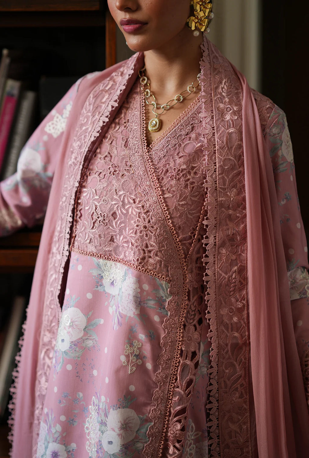 AJR UNSTITCHED RHEA