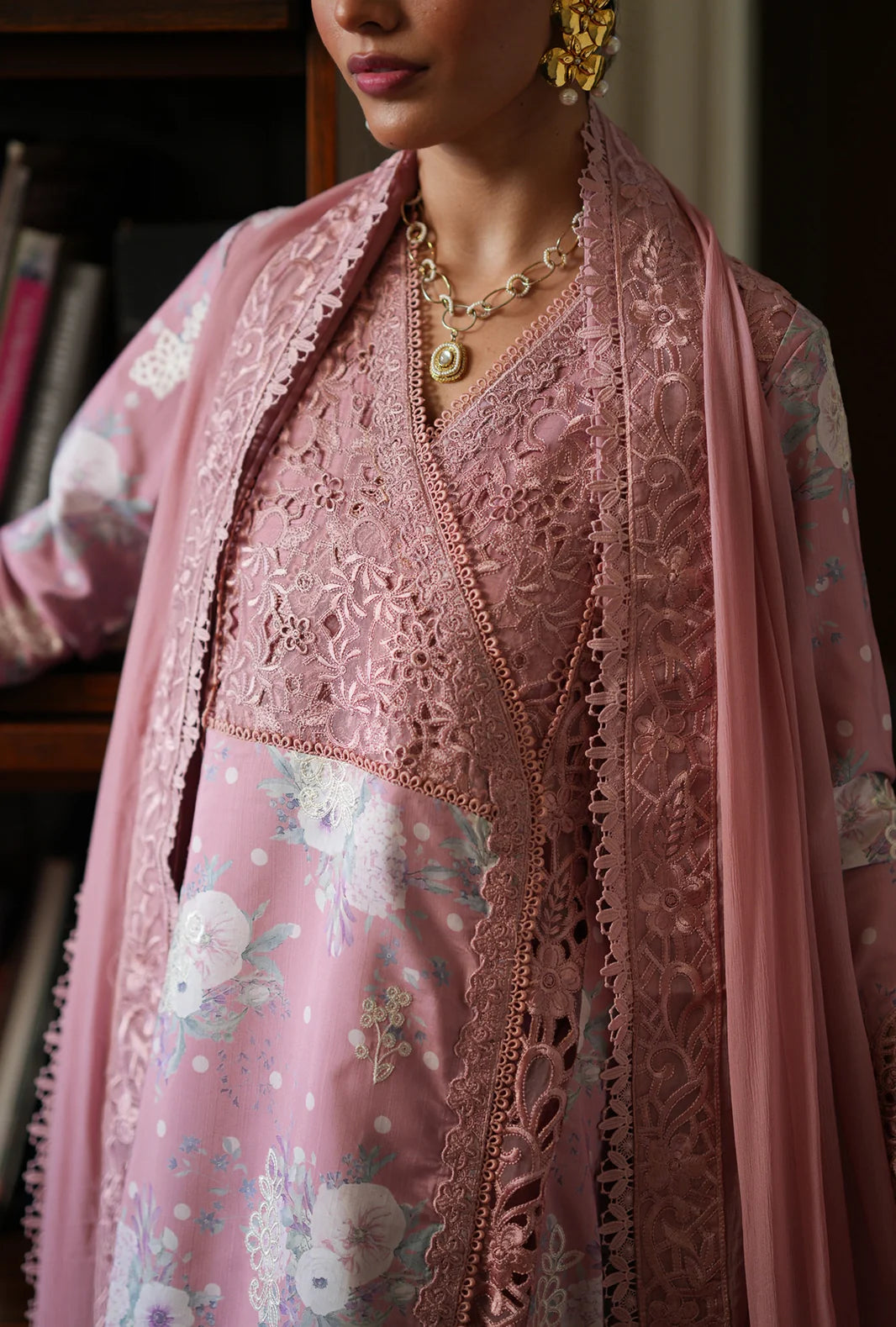 AJR UNSTITCHED RHEA