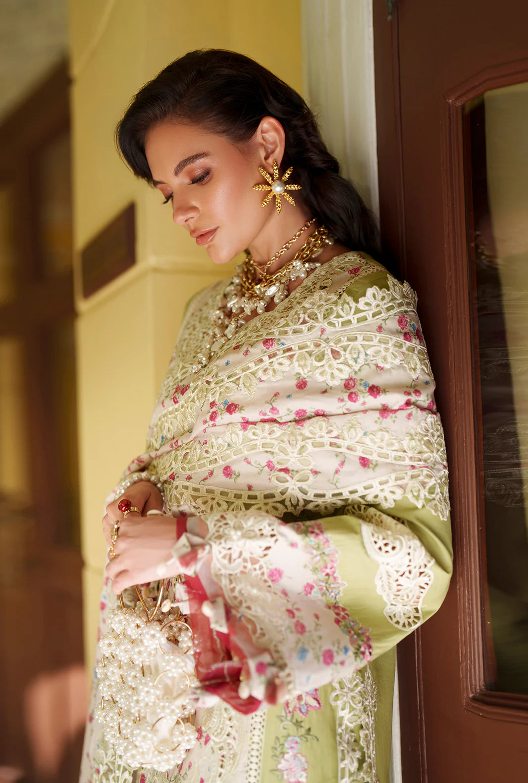 AJR EVARA LUXURY LAWN ALIRA