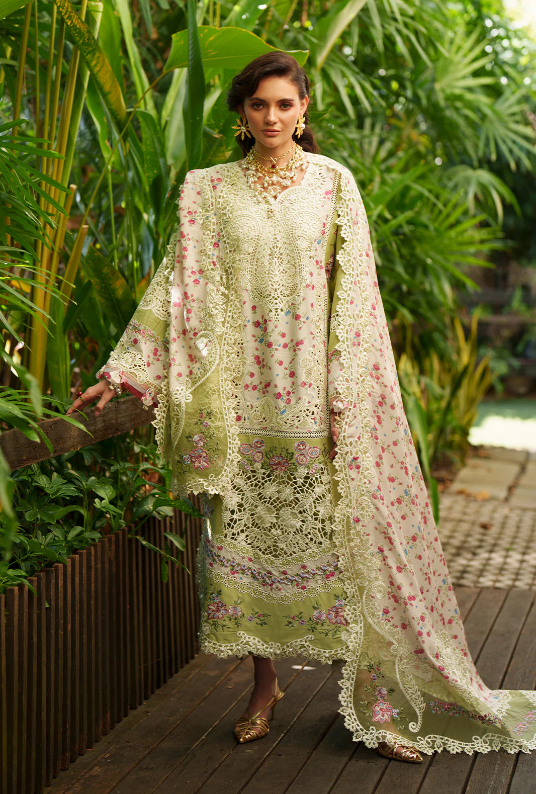 AJR EVARA LUXURY LAWN ALIRA