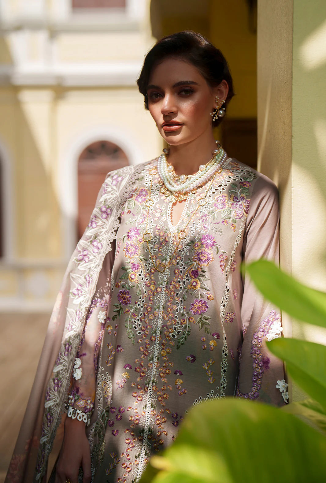 AJR EVARA LUXURY LAWN VEYA