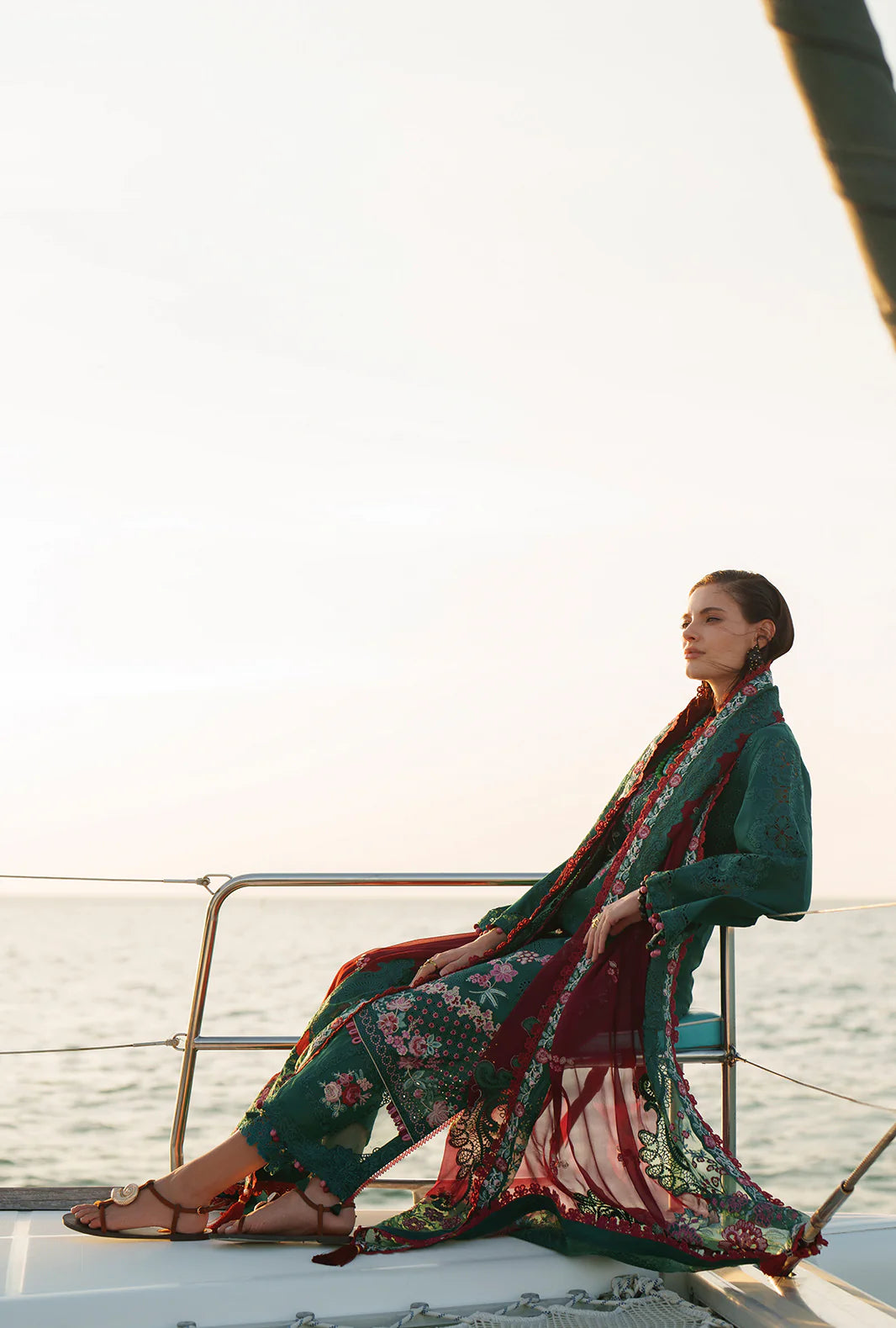 AJR EVARA LUXURY LAWN YARA