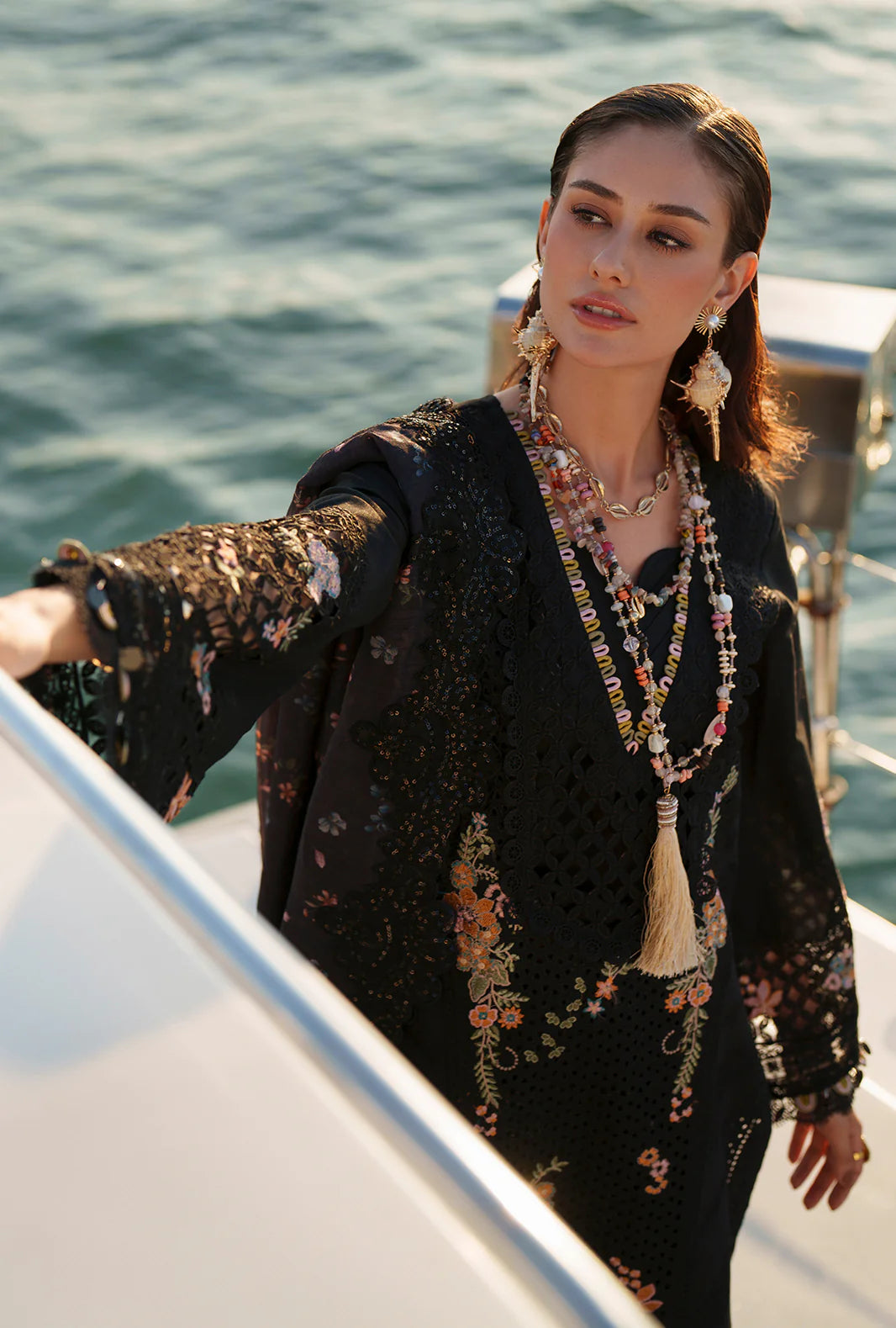 AJR EVARA LUXURY LAWN RIELA