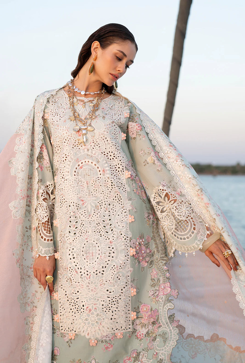 AJR EVARA LUXURY LAWN FYNA