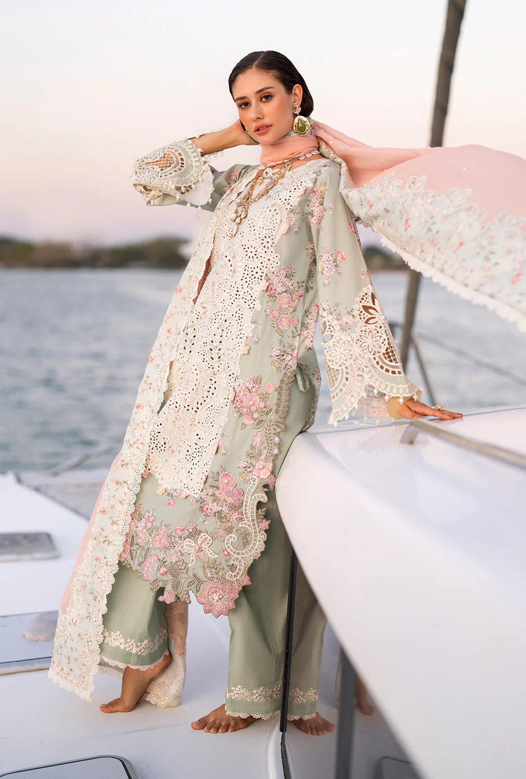 AJR EVARA LUXURY LAWN FYNA