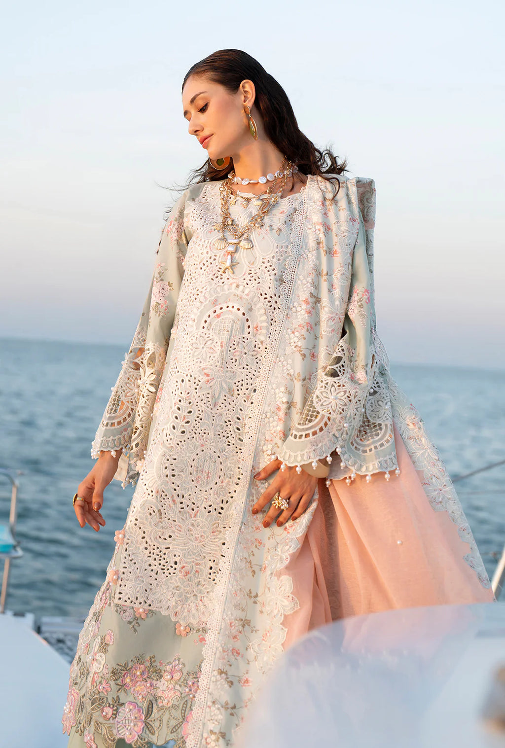 AJR EVARA LUXURY LAWN FYNA