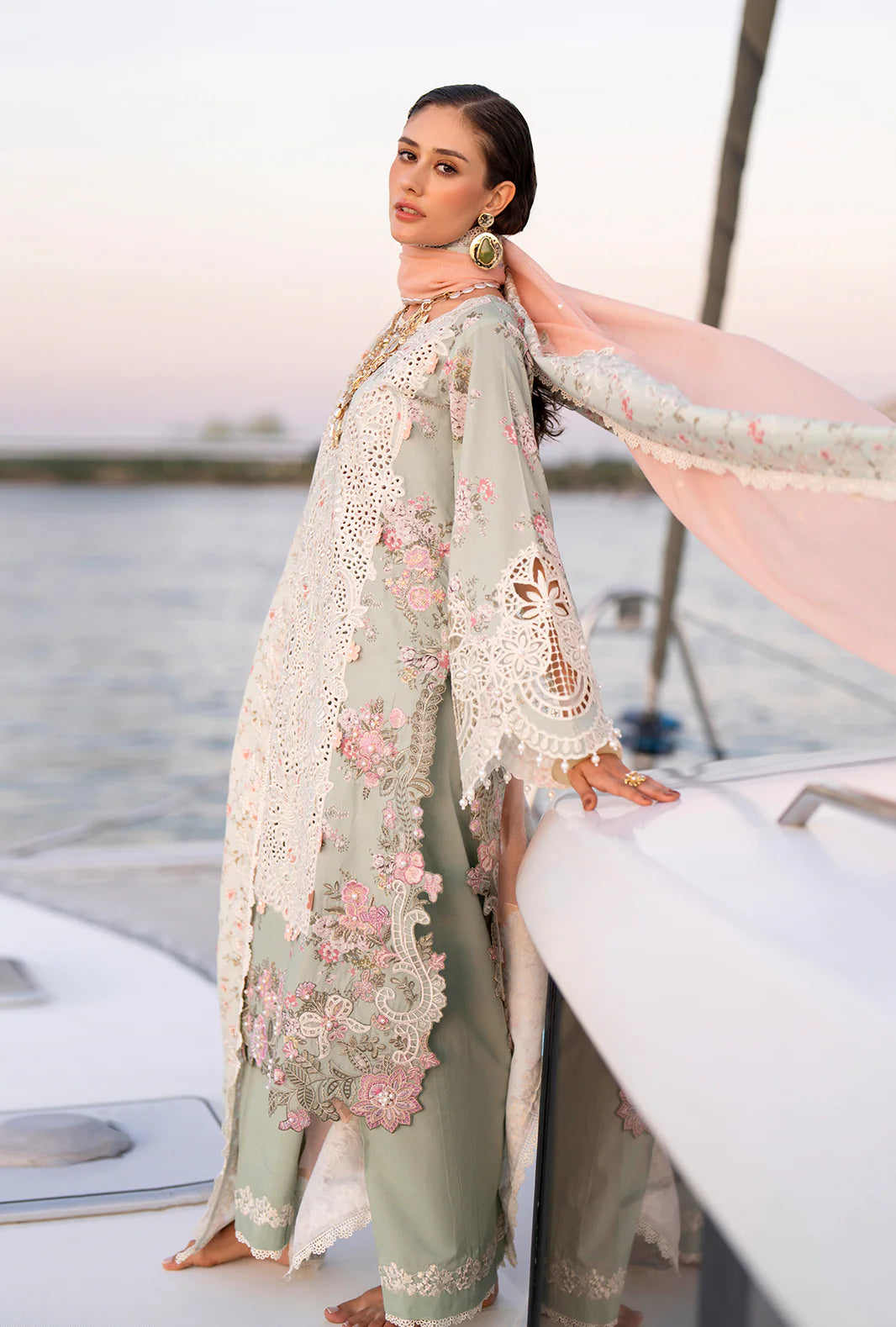 AJR EVARA LUXURY LAWN FYNA