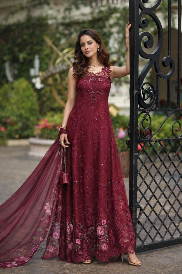 NOOR BY SAADIA ASAD LUXE CHIKANKARI D-03