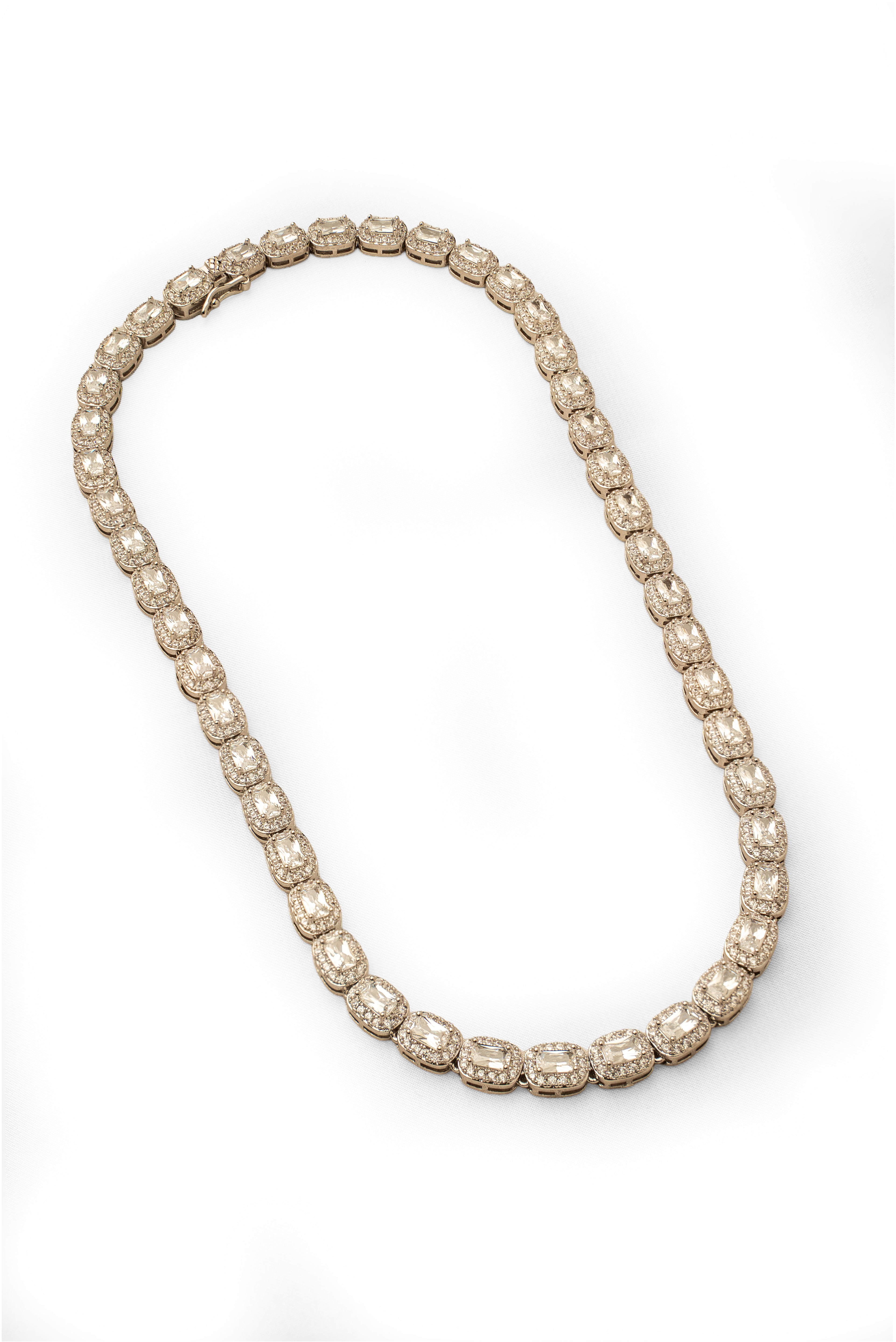 NECK CHAIN X8825