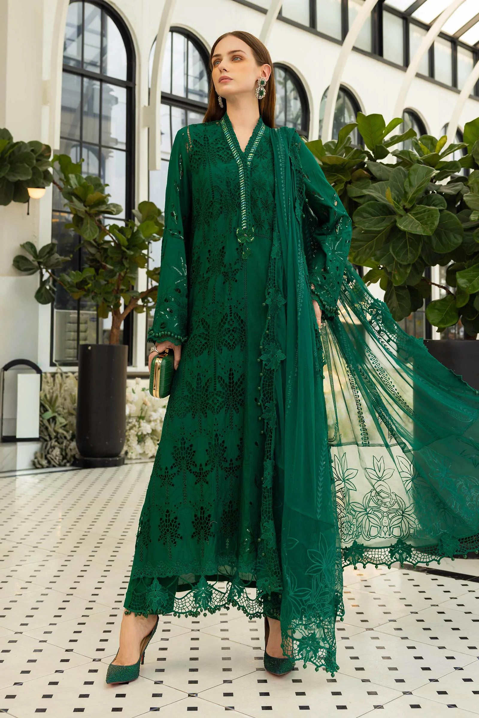 MARIA B LAWN D-04