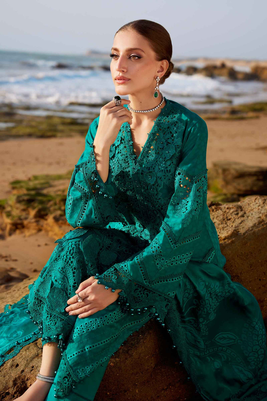 MARIA B LAWN D-25-05