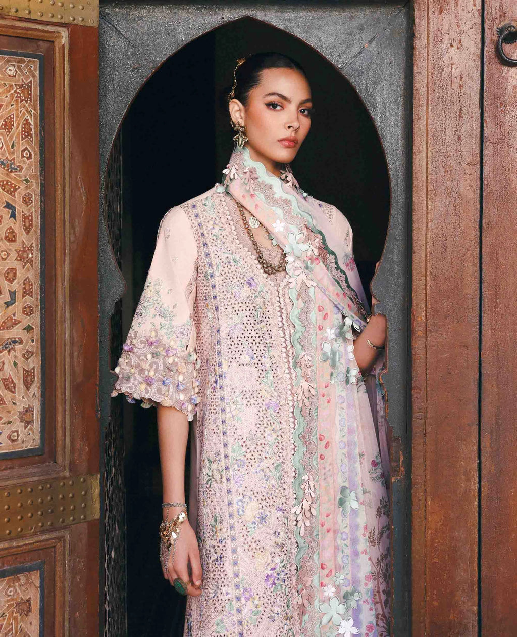 REPUBLIC WOMENS WEAR REINE DAHLIA D-1B