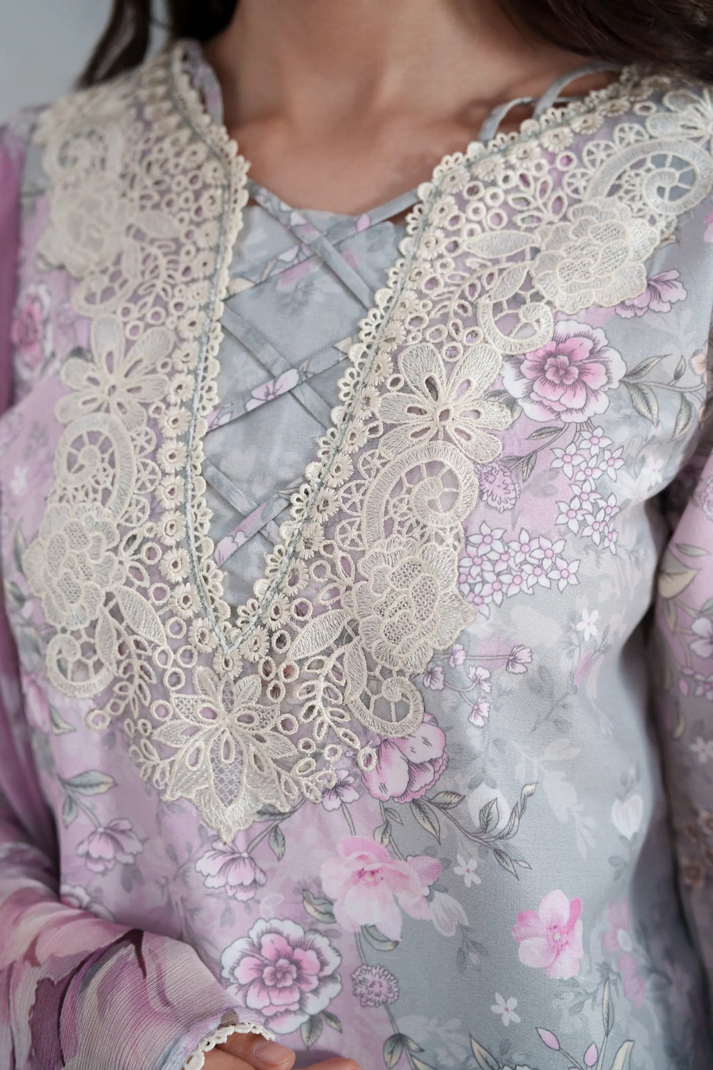 NEESHAY SUMMER LINES BLUSHMERE
