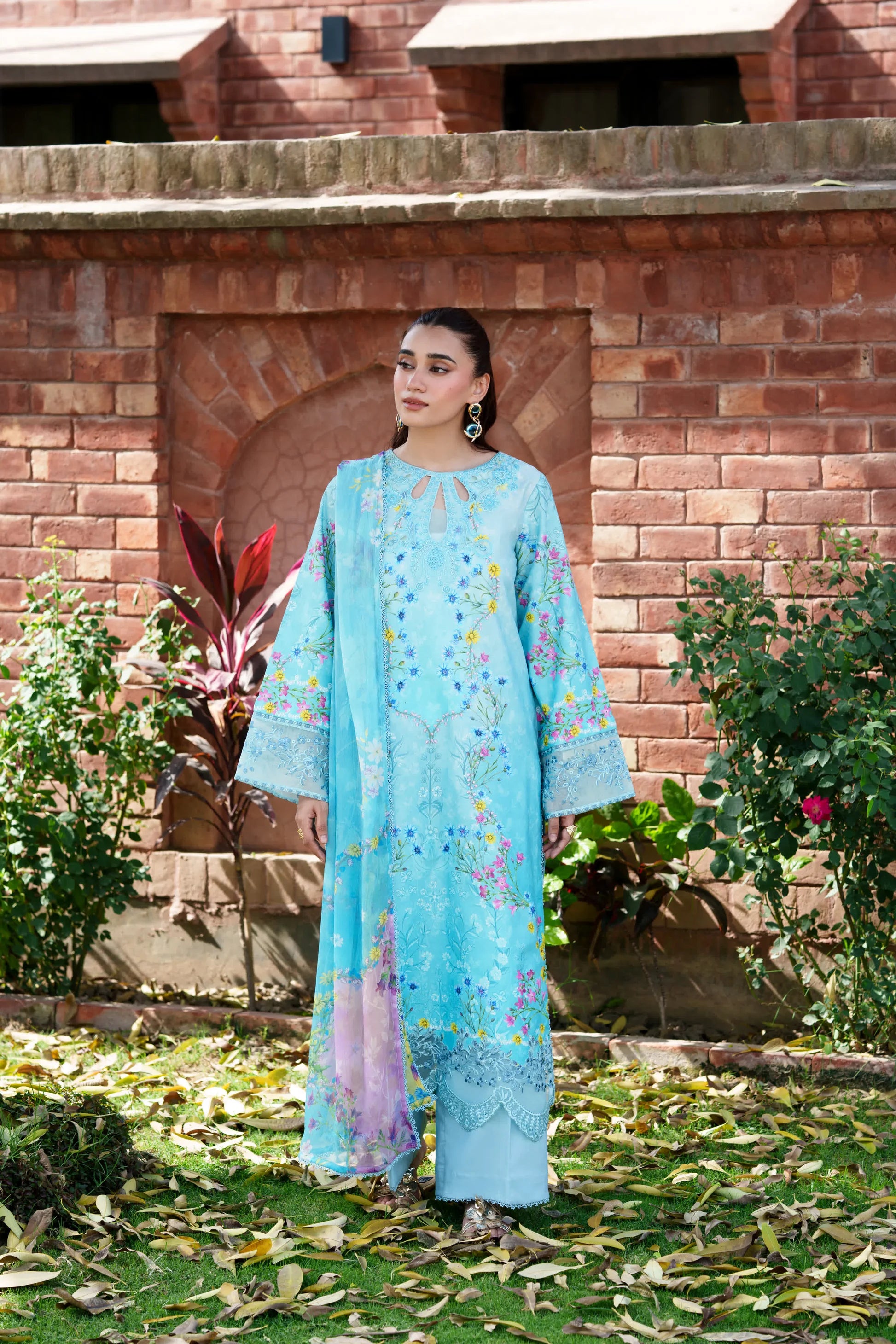 NEESHAY SUMMER LINES CELESTIA