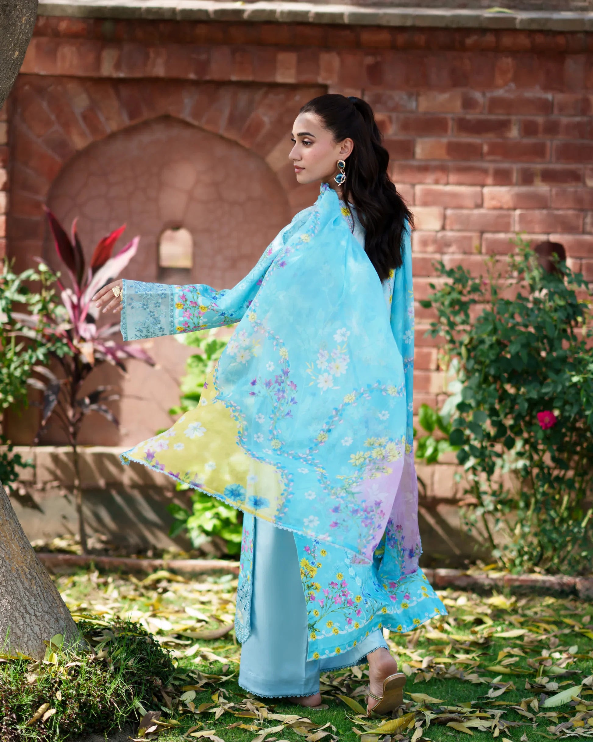 NEESHAY SUMMER LINES CELESTIA