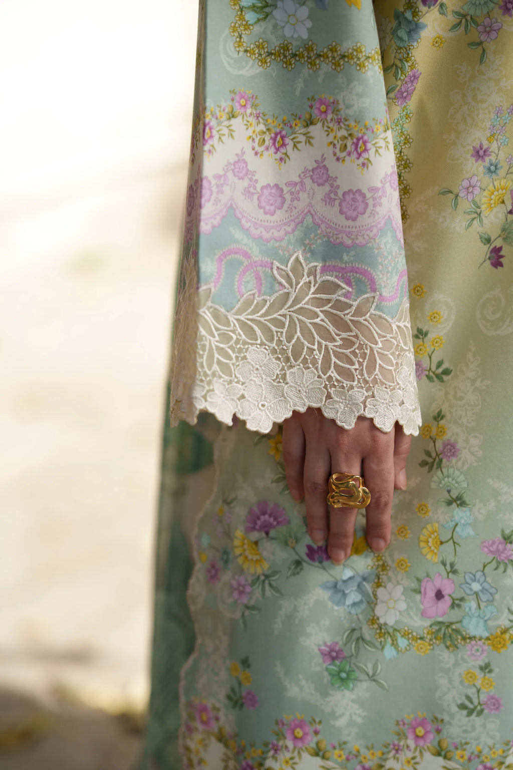 NEESHAY SUMMER LINES VIRELIA
