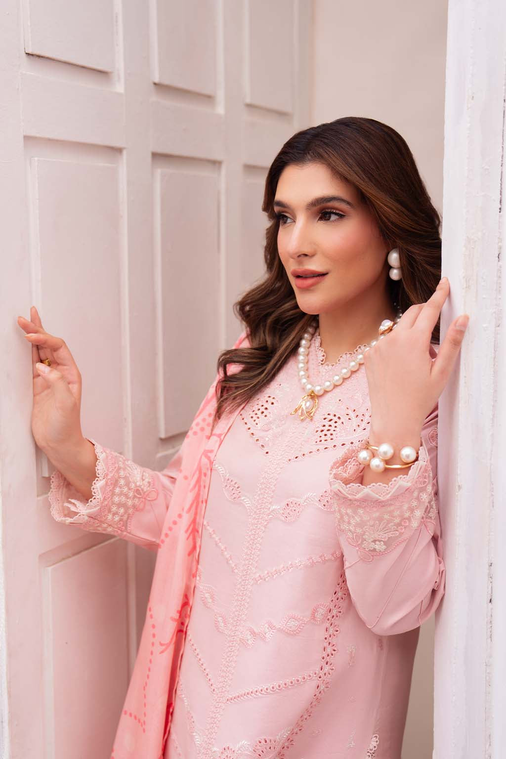 NEESHAY SYMPHONY GLINT