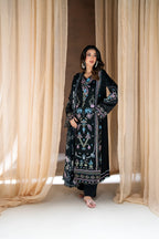 CORAL RANGREZ THE LINEN NAQSH