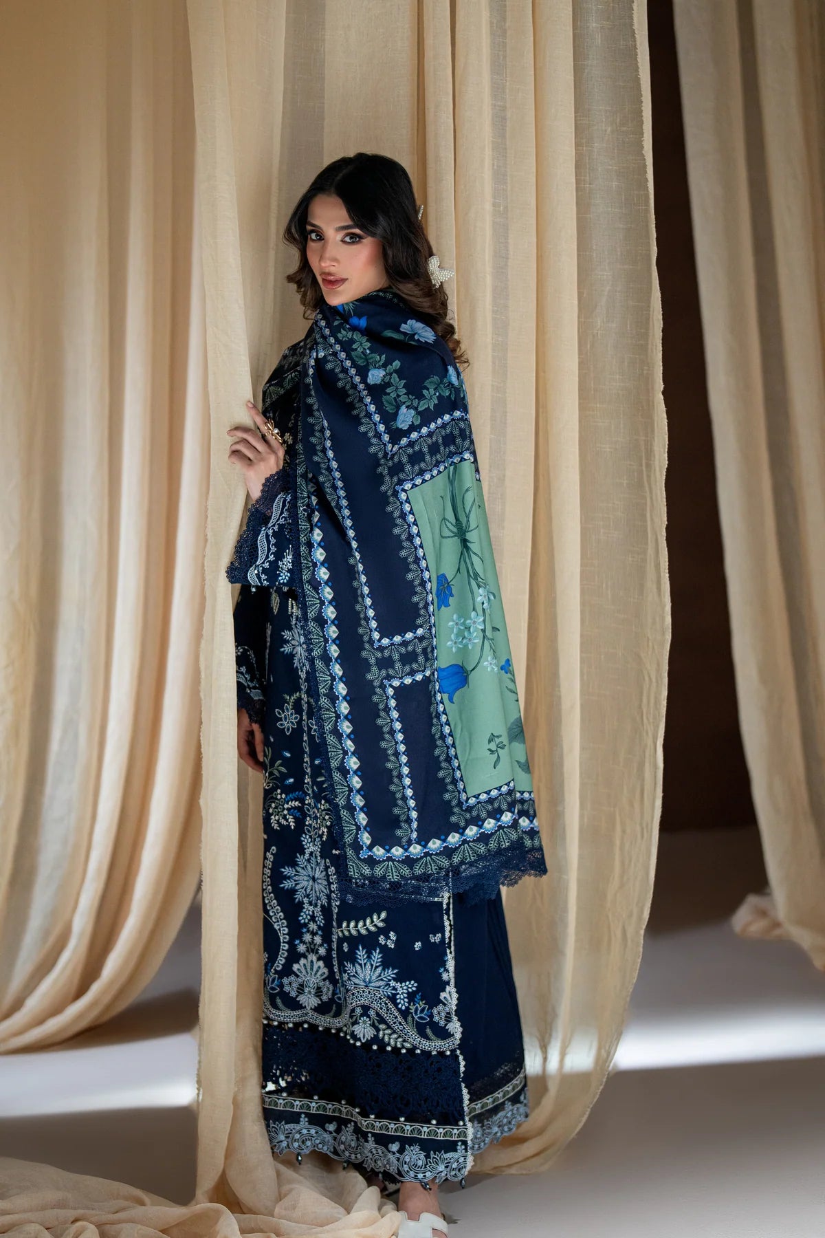 CORAL RANGREZ THE LINEN FALAK