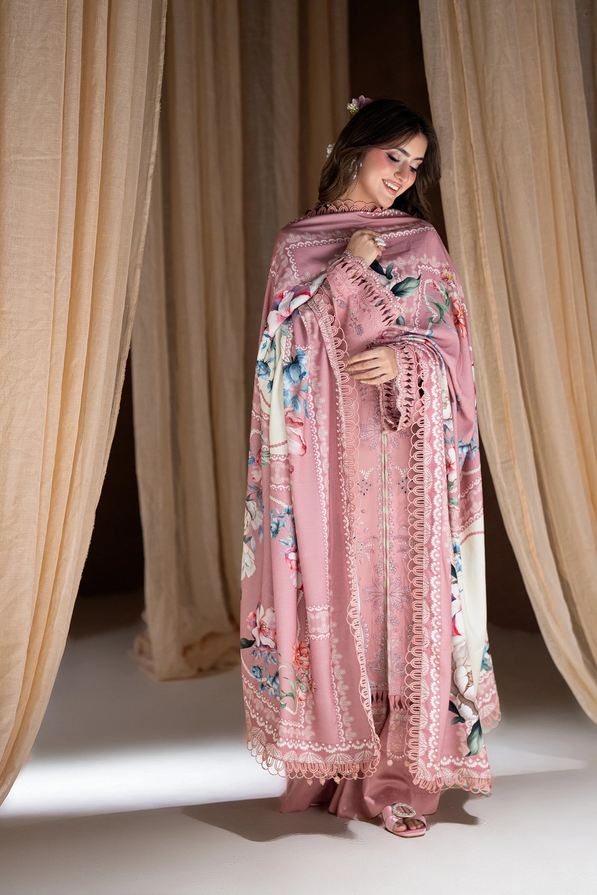 CORAL RANGREZ THE LINEN MEHRU