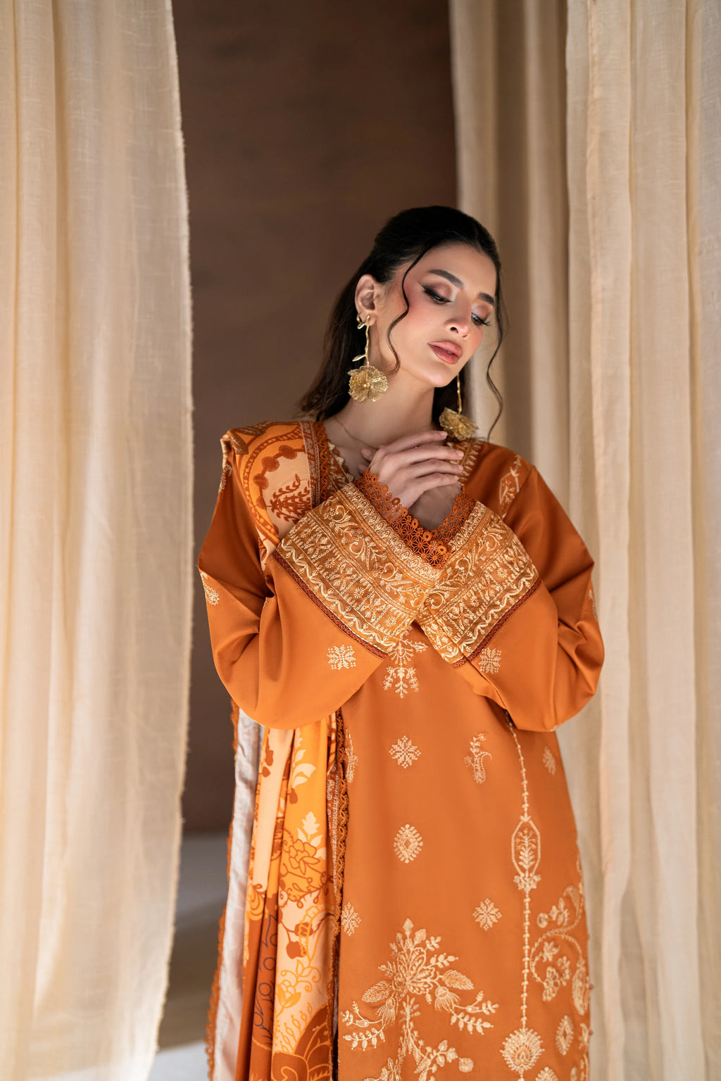 CORAL RANGREZ THE LINEN SAHAR