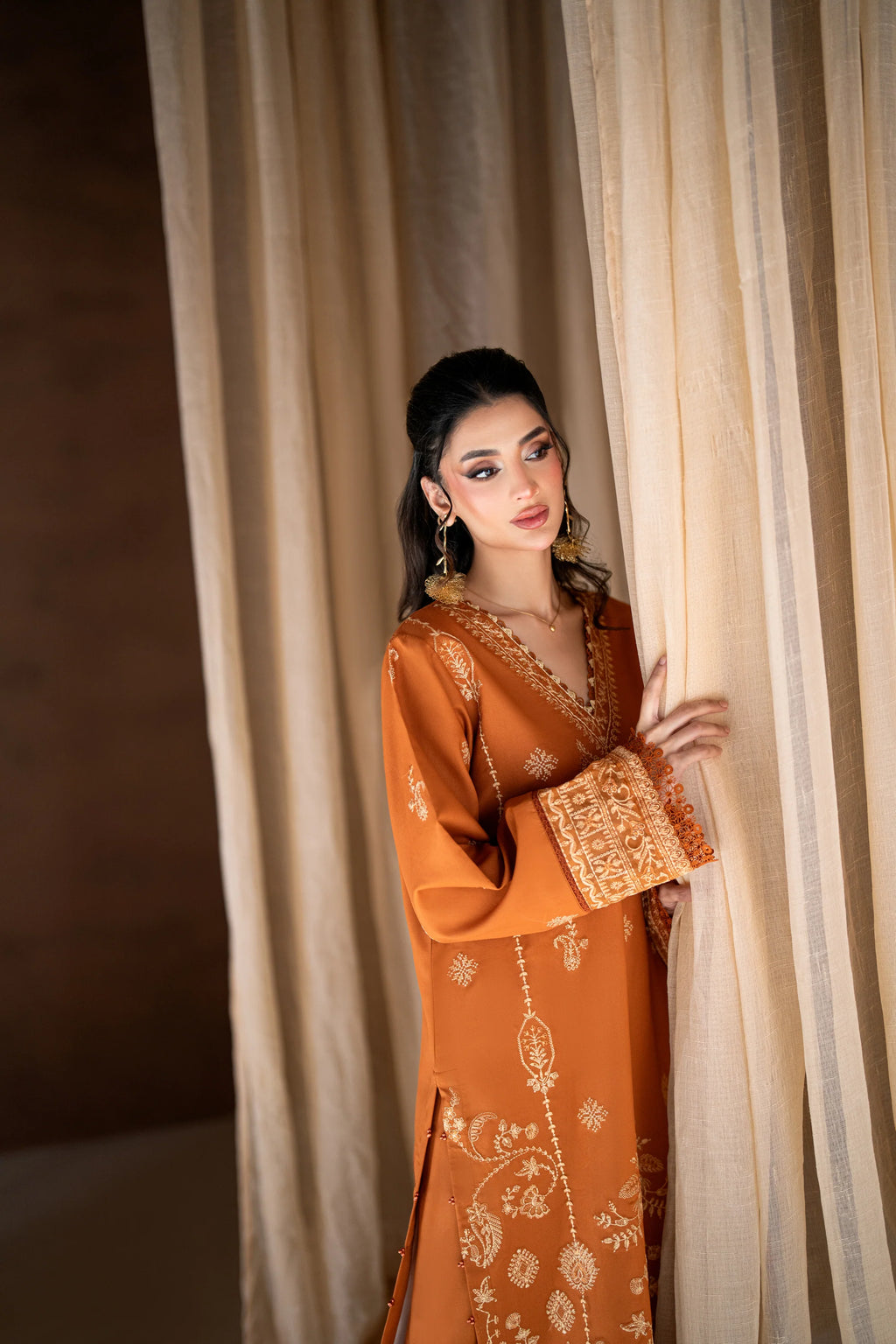 CORAL RANGREZ THE LINEN SAHAR