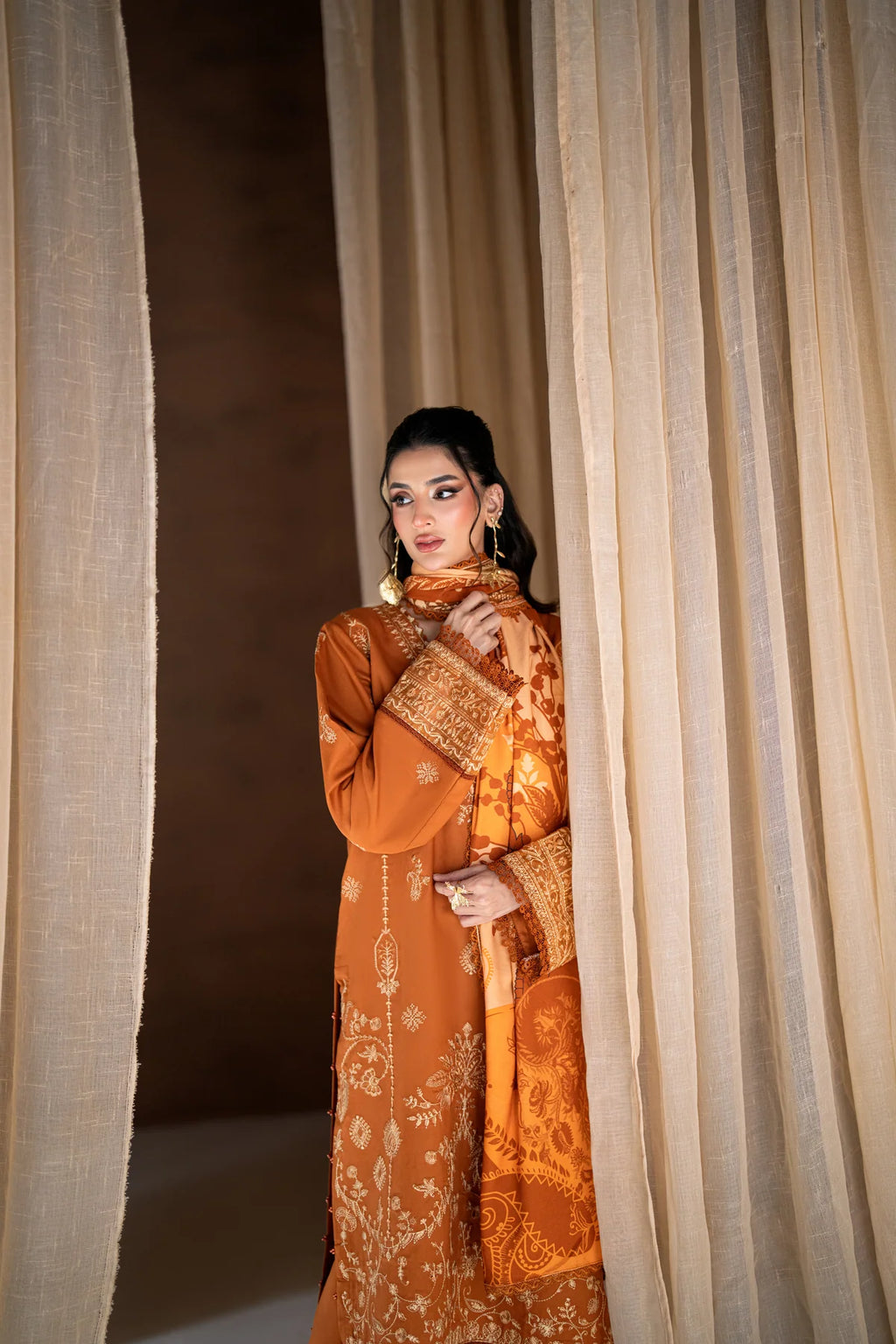 CORAL RANGREZ THE LINEN SAHAR