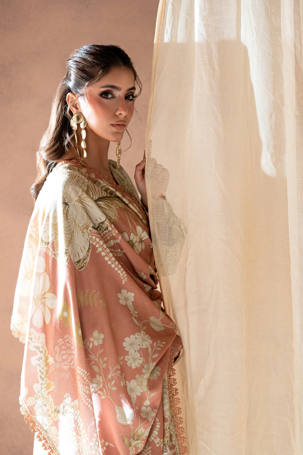 CORAL RANGREZ THE LINEN AAINA