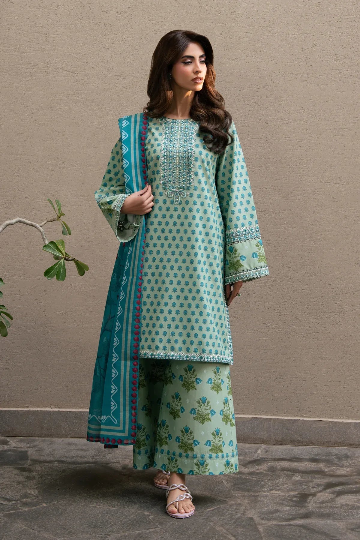 XENIA LAYANA SUMMER ZAHARA