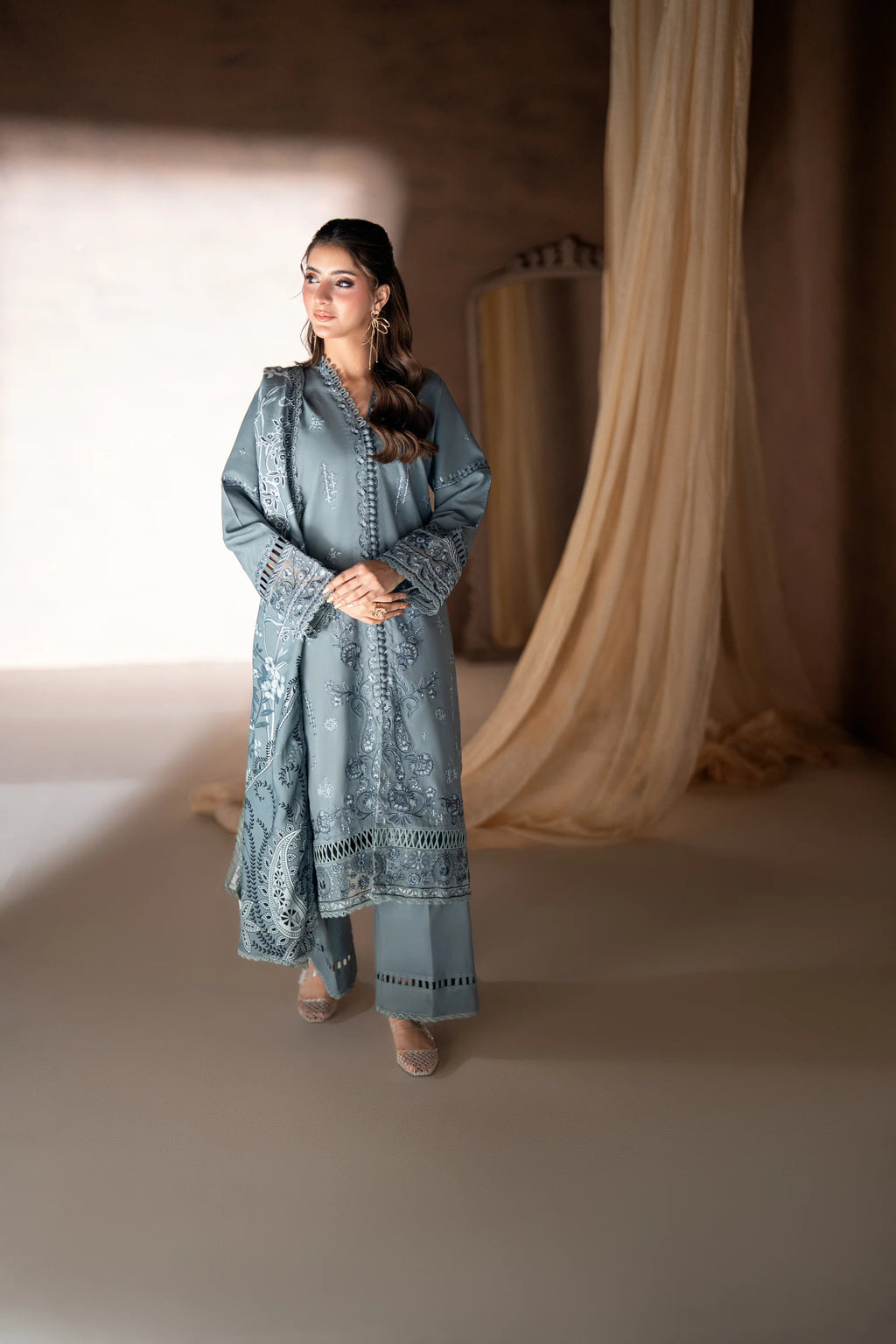 CORAL RANGREZ THE LINEN MAHVEEN