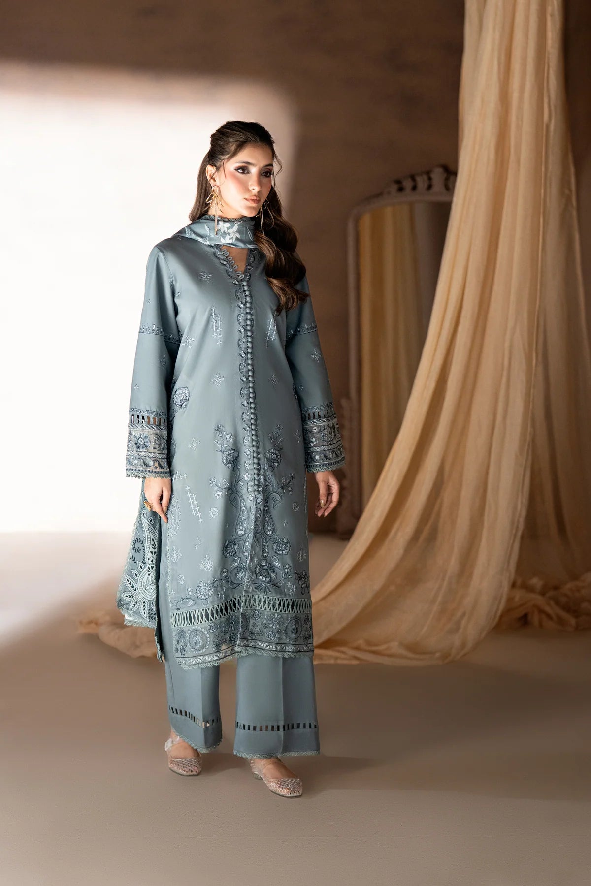 CORAL RANGREZ THE LINEN MAHVEEN